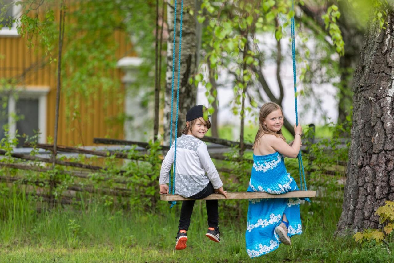 Lyrsta R B&B Lyrestad Екстериор снимка